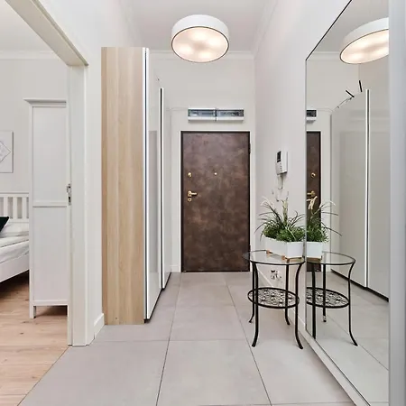 Apartmán Center Railway Station Pilsudskiego By Renters Vratislav