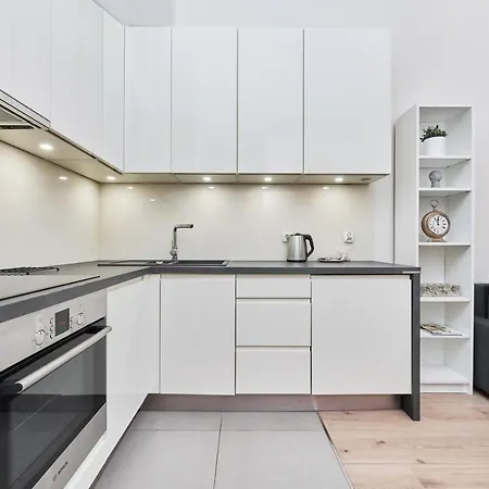 Apartment Center Railway Station Pilsudskiego By Renters